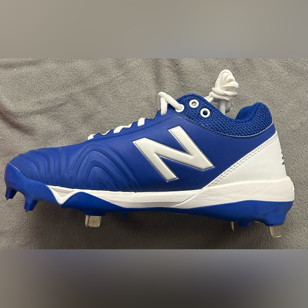 New Balance Women's Fuse V2 Metal Softball Shoe